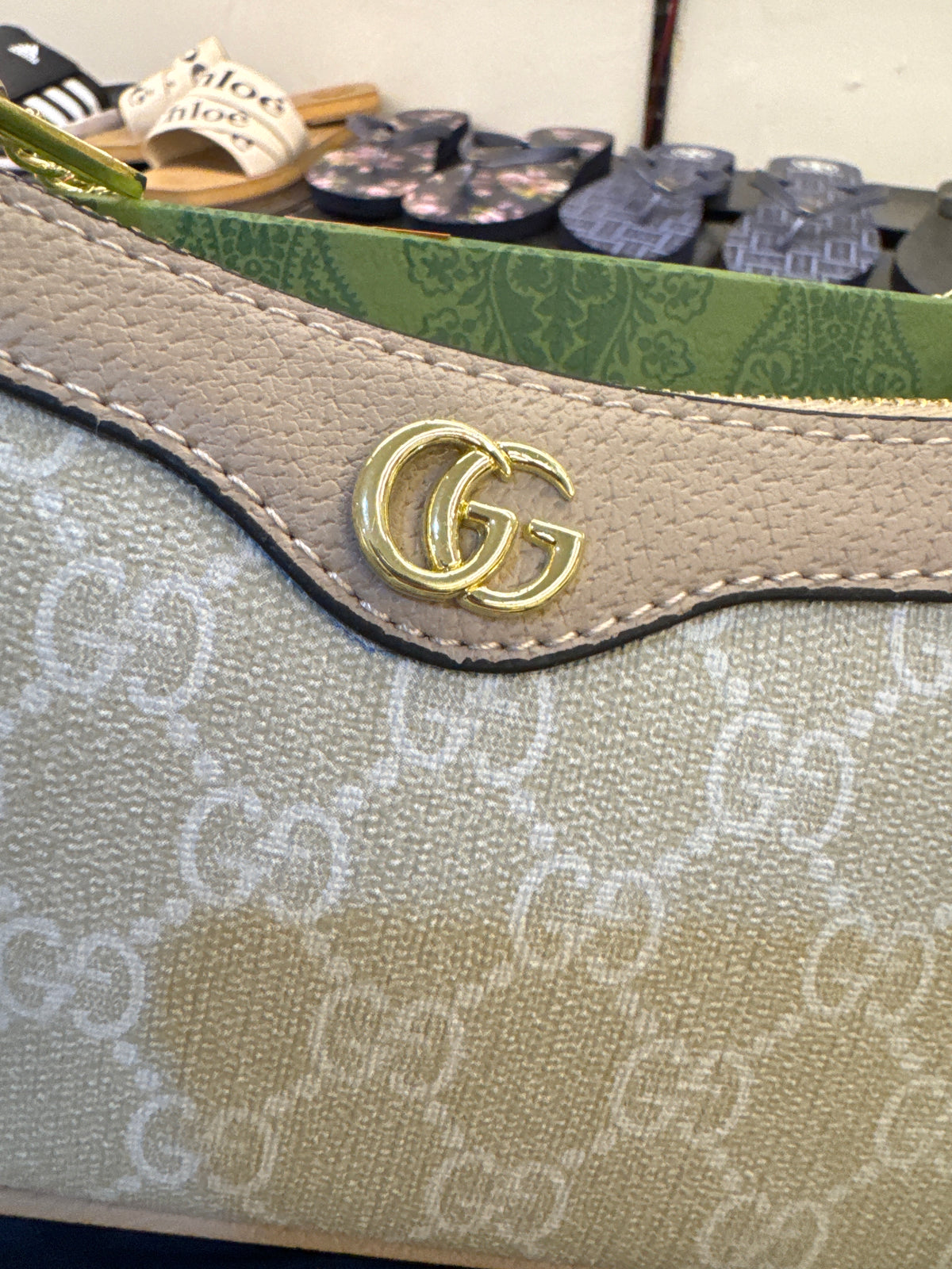 Gucci Ophidia Mini Shoulder Bag in GG Canvas – Light Grey / Taupe