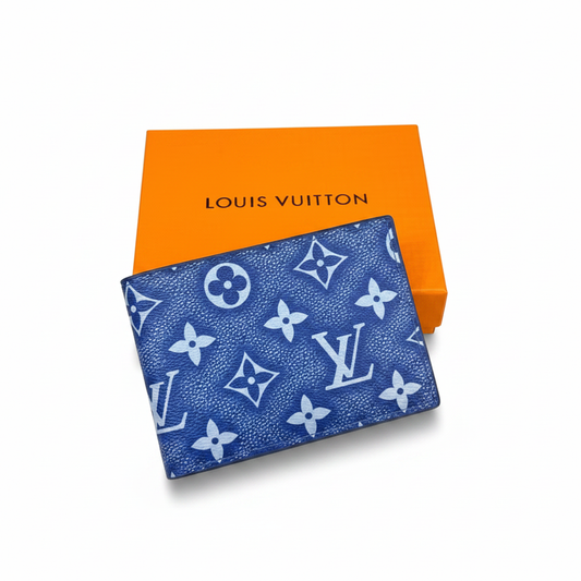 Blue Wallet White BG